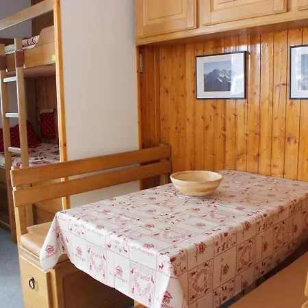 Zenith - 2 Pieces Pour 4 Personnes Mae-6683 Appartement